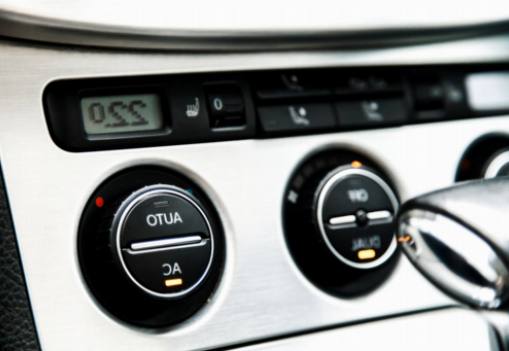 Die Auswirkungen, wenn man seltsame Gerüche aus dem Klimaanlagensystem seines Autos ignoriert